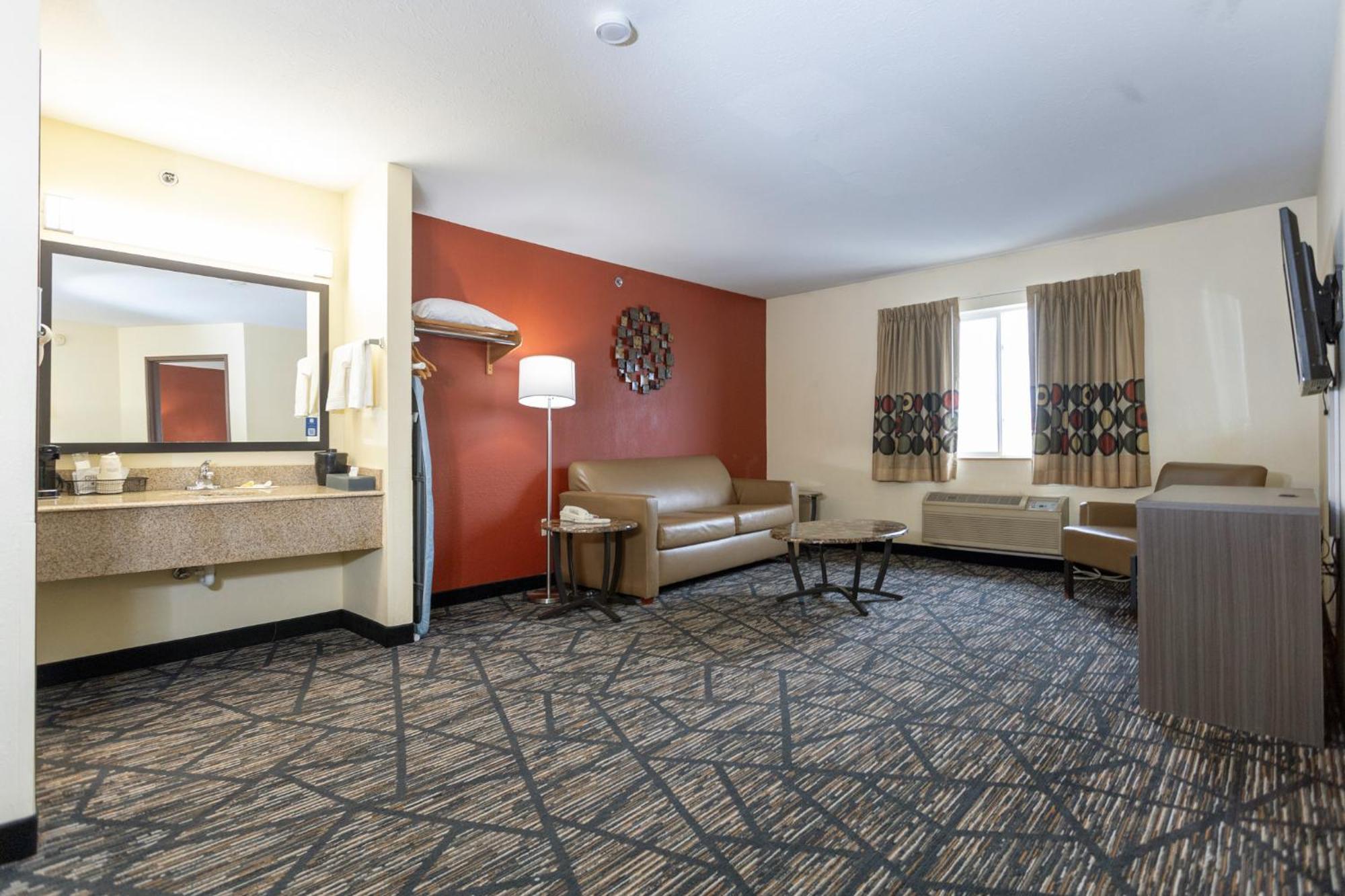 Super 8 By Wyndham Big Rapids Motel Exterior photo